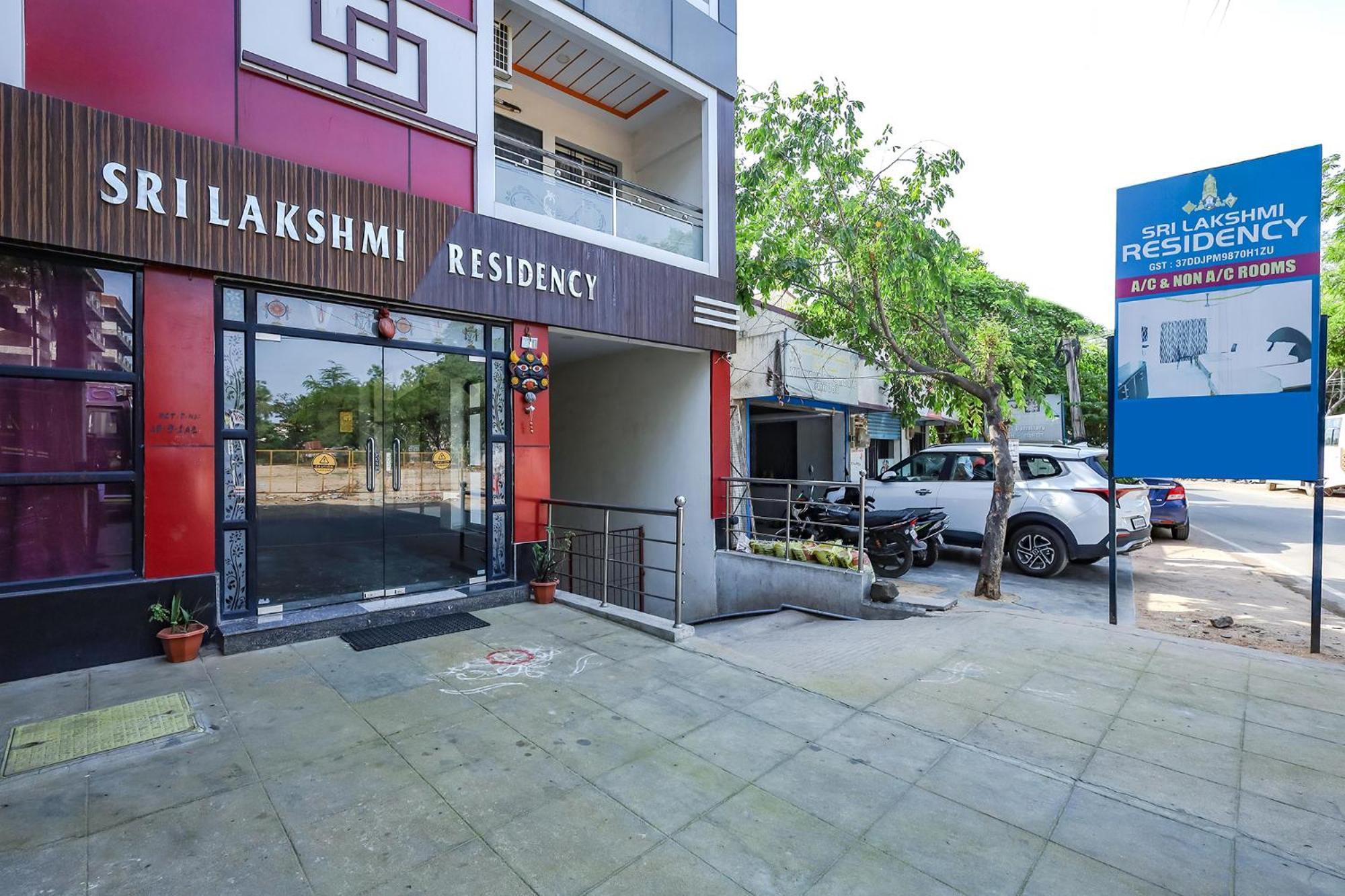 Hotel Capital O Lakshmi Residency à Tirupati Extérieur photo