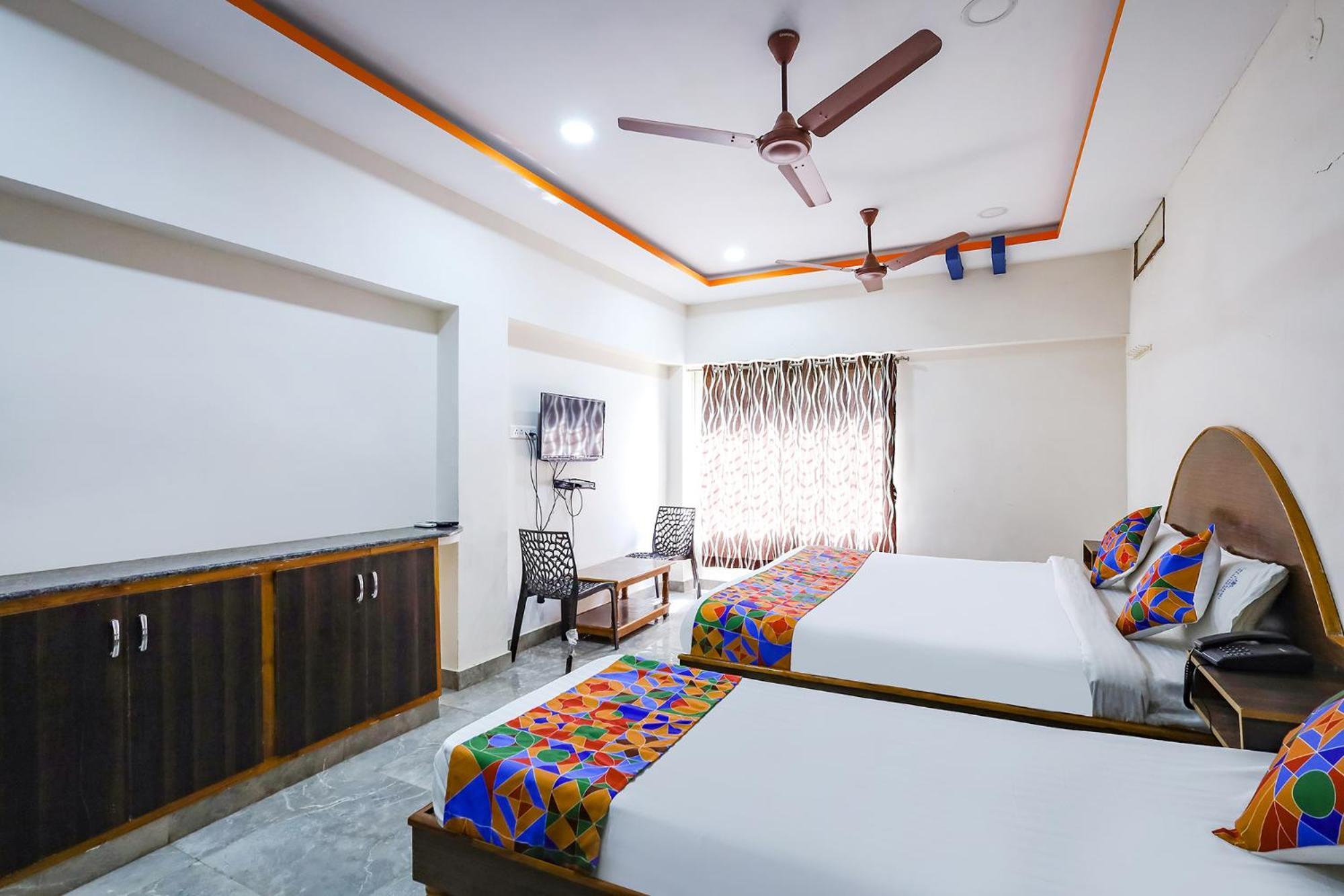 Hotel Capital O Lakshmi Residency à Tirupati Extérieur photo