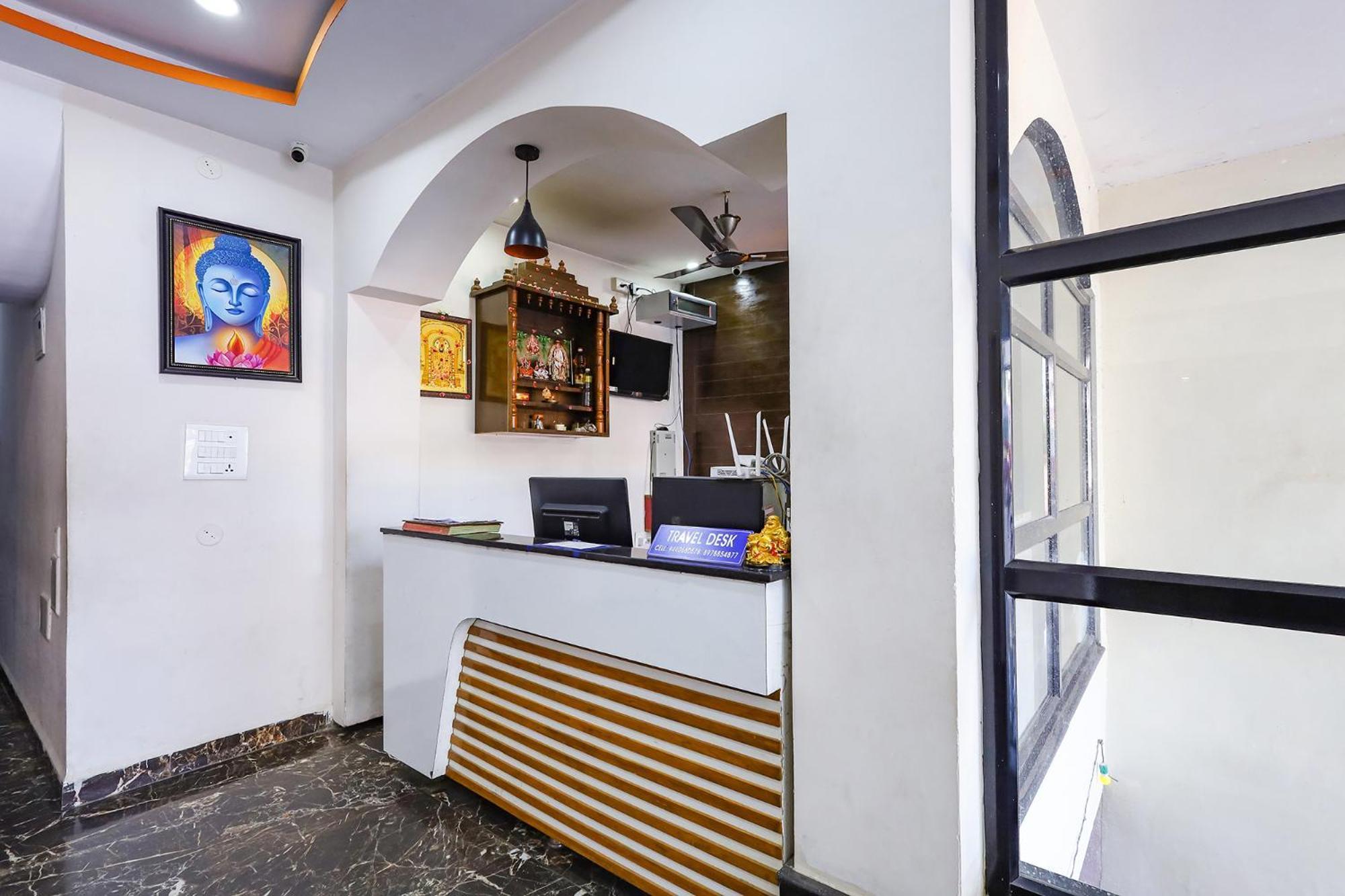 Hotel Capital O Lakshmi Residency à Tirupati Extérieur photo