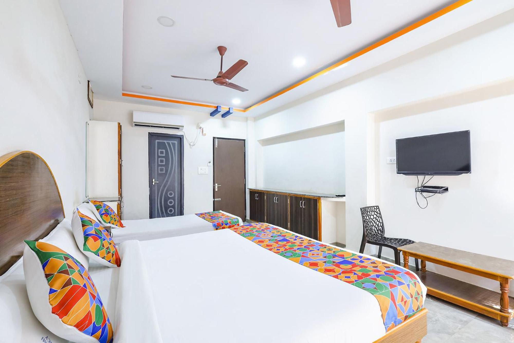 Hotel Capital O Lakshmi Residency à Tirupati Extérieur photo