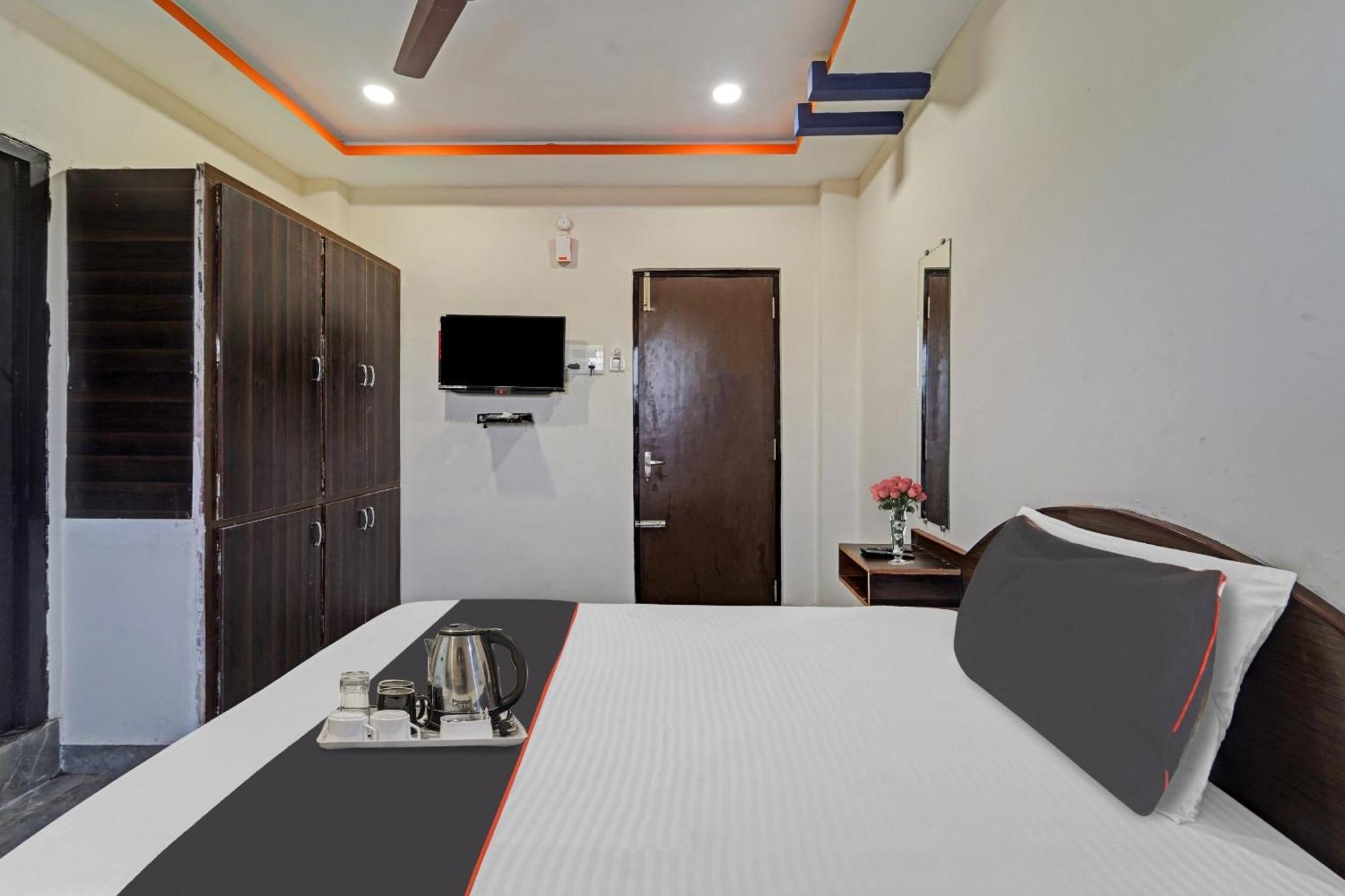 Hotel Capital O Lakshmi Residency à Tirupati Extérieur photo