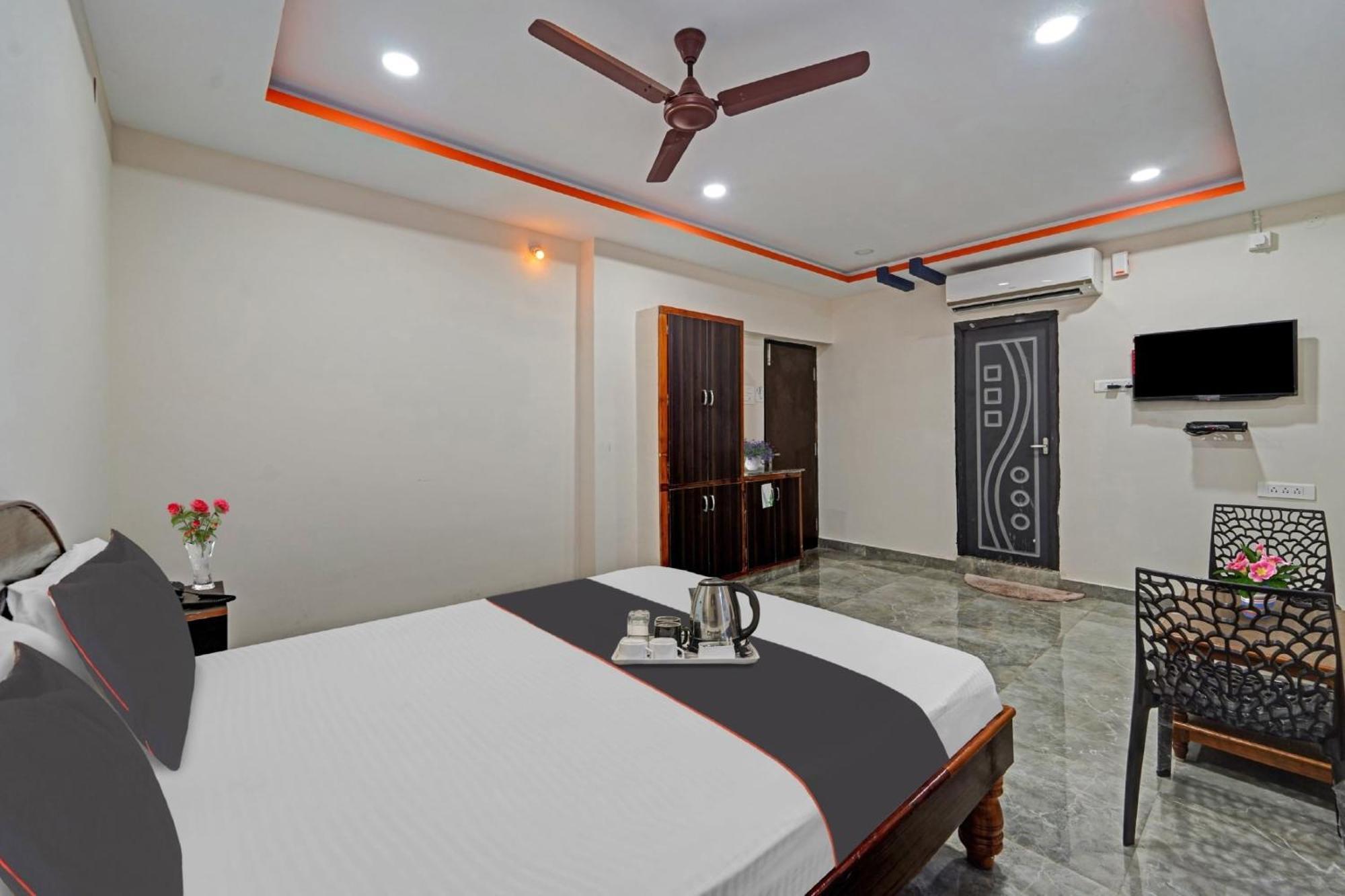 Hotel Capital O Lakshmi Residency à Tirupati Extérieur photo