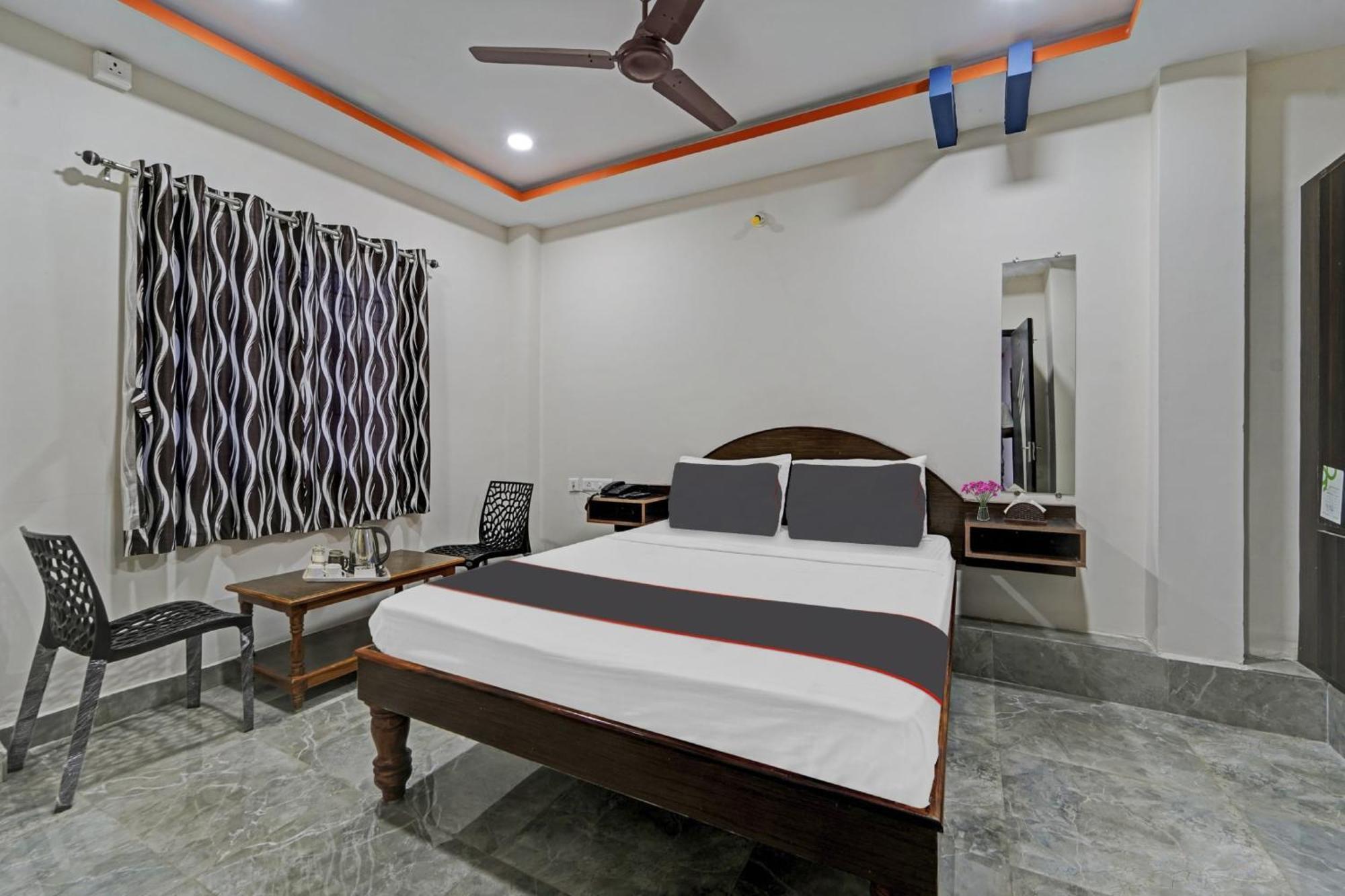 Hotel Capital O Lakshmi Residency à Tirupati Extérieur photo